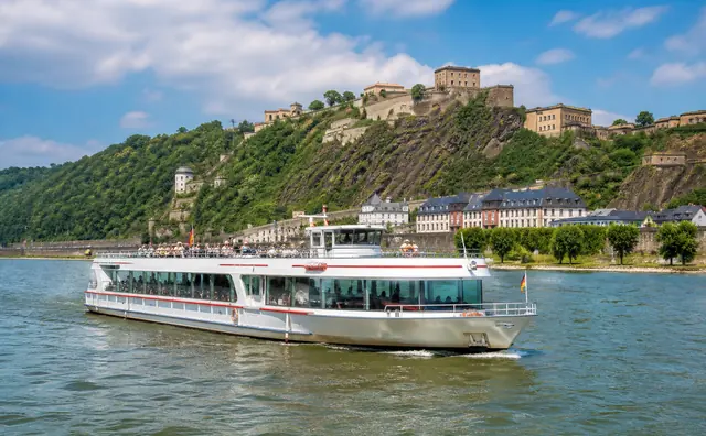 Compact Koblenz sightseeing boat tour